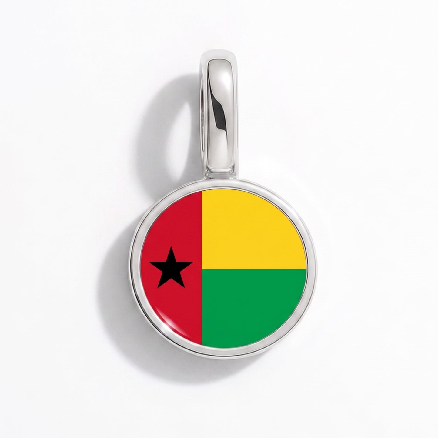 Charm vlag Guinee-Bissau – rond zilver