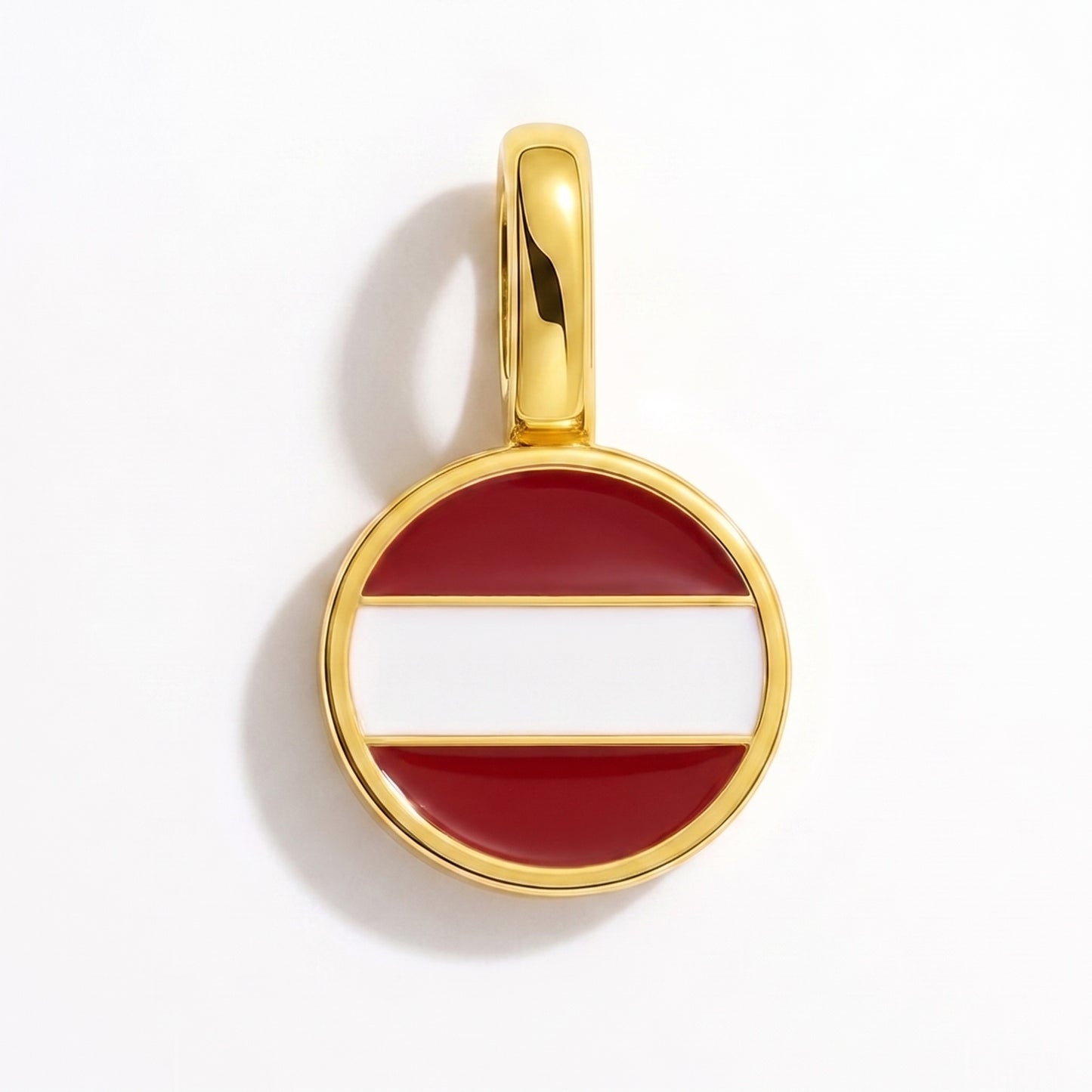 Charm vlag Letland – rond goud