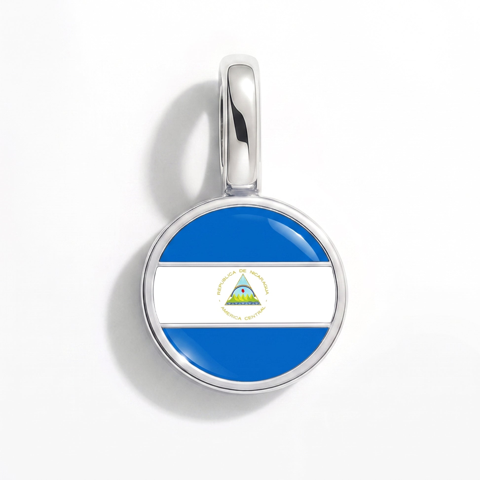 Charm vlag Nicaragua – rond zilver