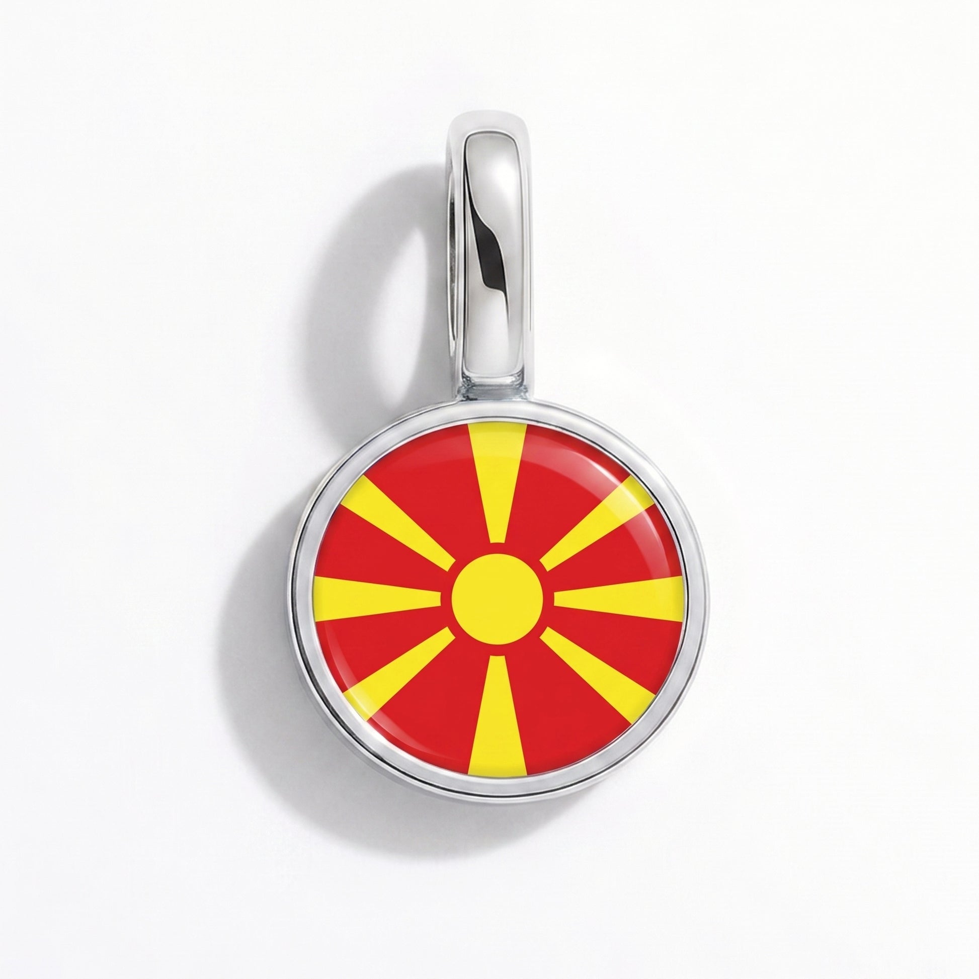 Charm vlag Noord-Macedonië – rond zilver